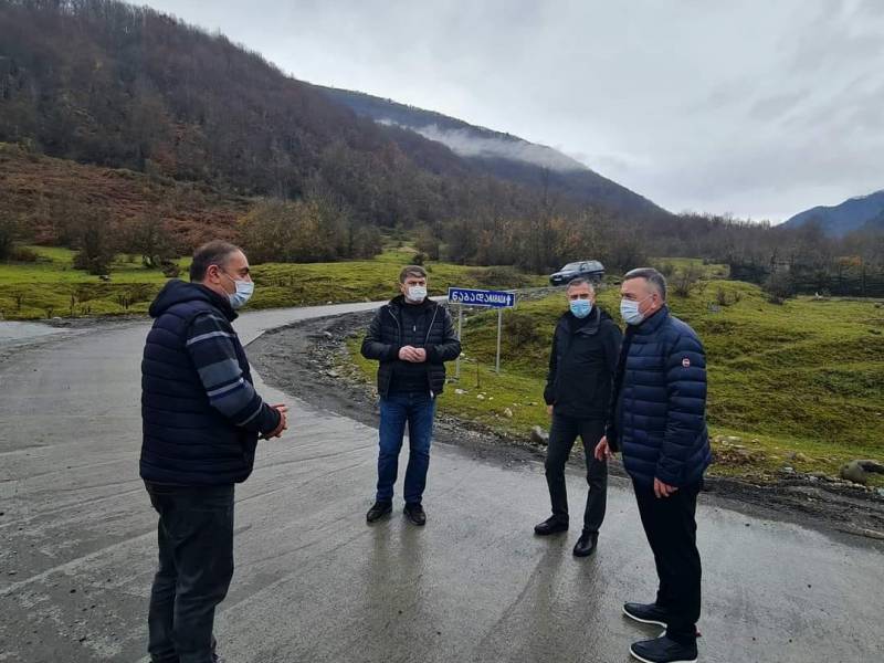 ცაგერის მუნიციპალიტეტის სოფელ აღვში, შიდა სასოფლო გზის სარეაბილიტაციო სამუშაოები...